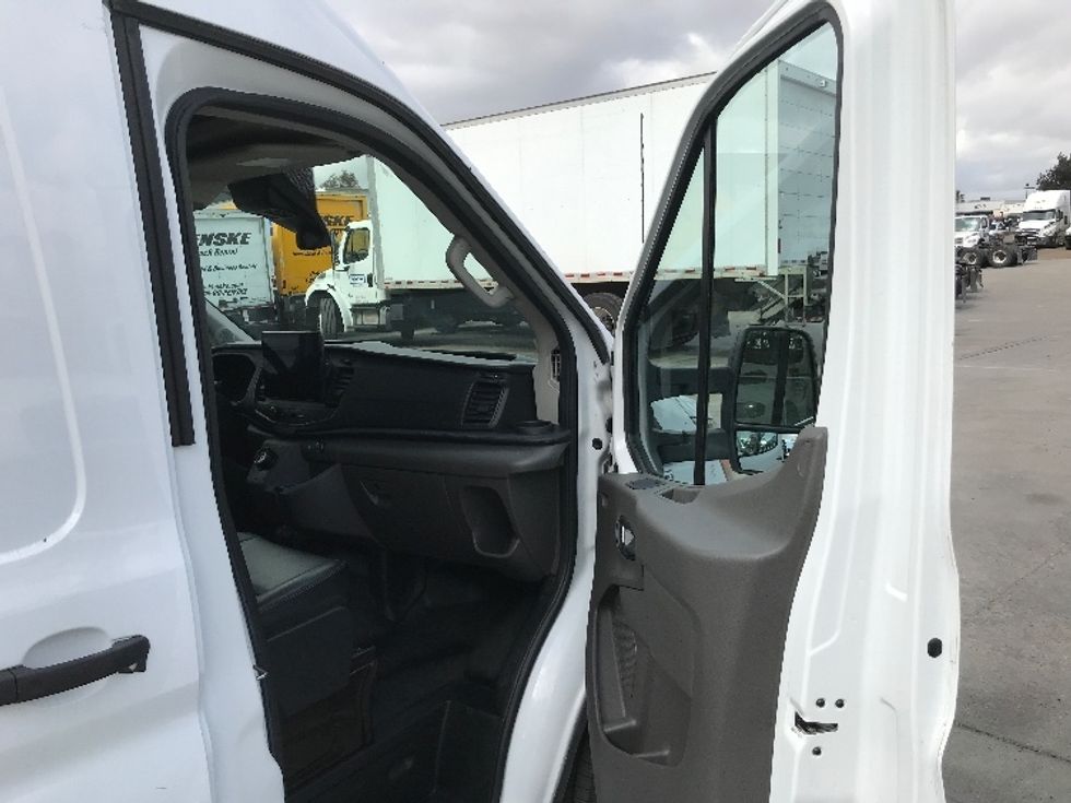 Cargo Van (Panel Van)-Alternative Fuel Trucks & Tractors-Ford-2022-TRAN350E-Torrance-CA-17,764\n\t\tmiles-$ 40,000 - Image 19