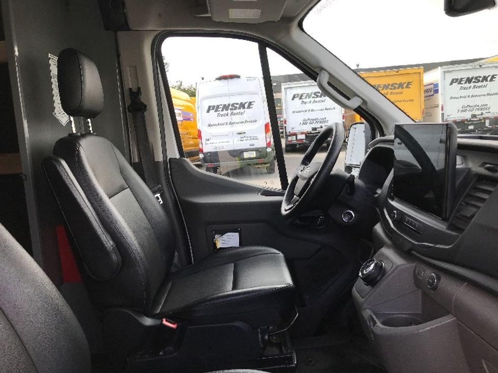Cargo Van (Panel Van)-Alternative Fuel Trucks & Tractors-Ford-2022-TRAN350E-Torrance-CA-17,764\n\t\tmiles-$ 40,000 - Image 21
