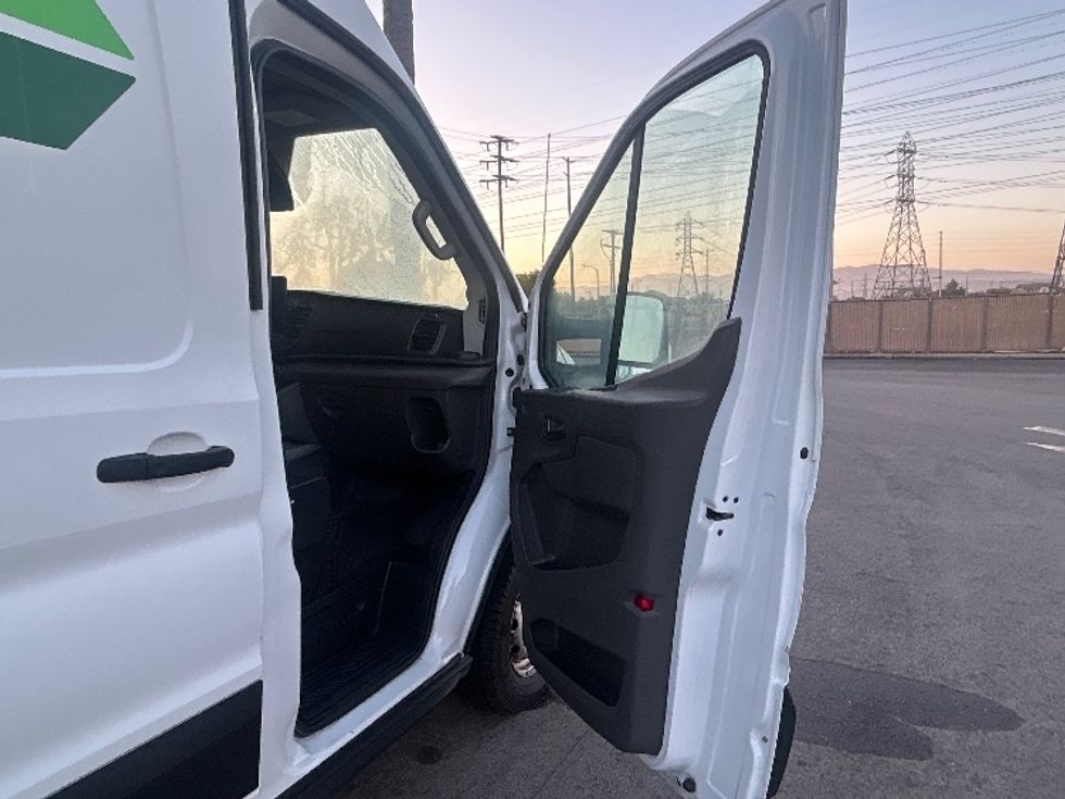 Cargo Van (Panel Van)-Alternative Fuel Trucks & Tractors-Ford-2022-TRAN350E-Torrance-CA-18,143\n\t\tmiles-$ 27,000 - Image 20