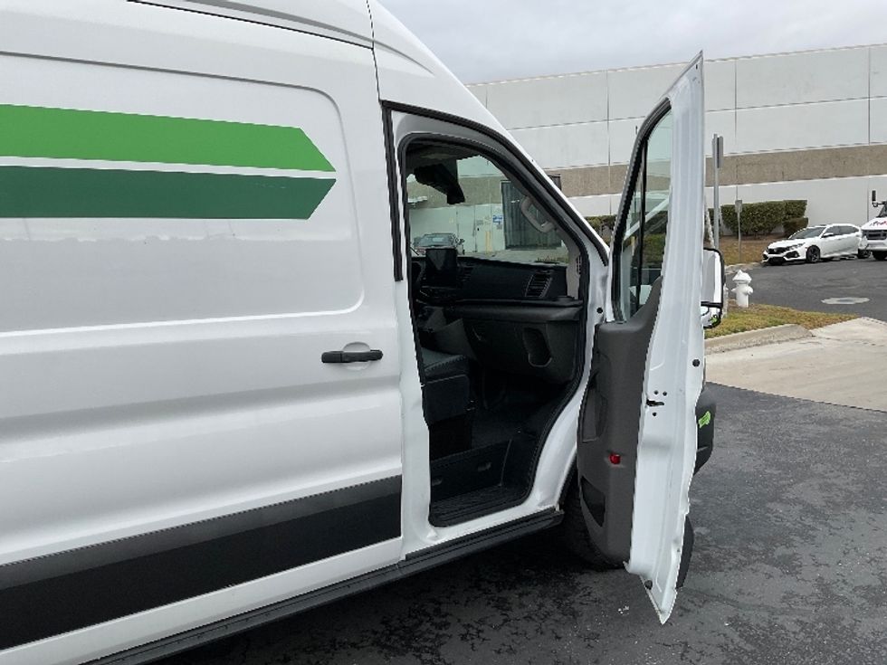 Cargo Van (Panel Van)-Alternative Fuel Trucks & Tractors-Ford-2022-TRAN350E-Torrance-CA-19,035\n\t\tmiles-$ 40,000 - Image 19
