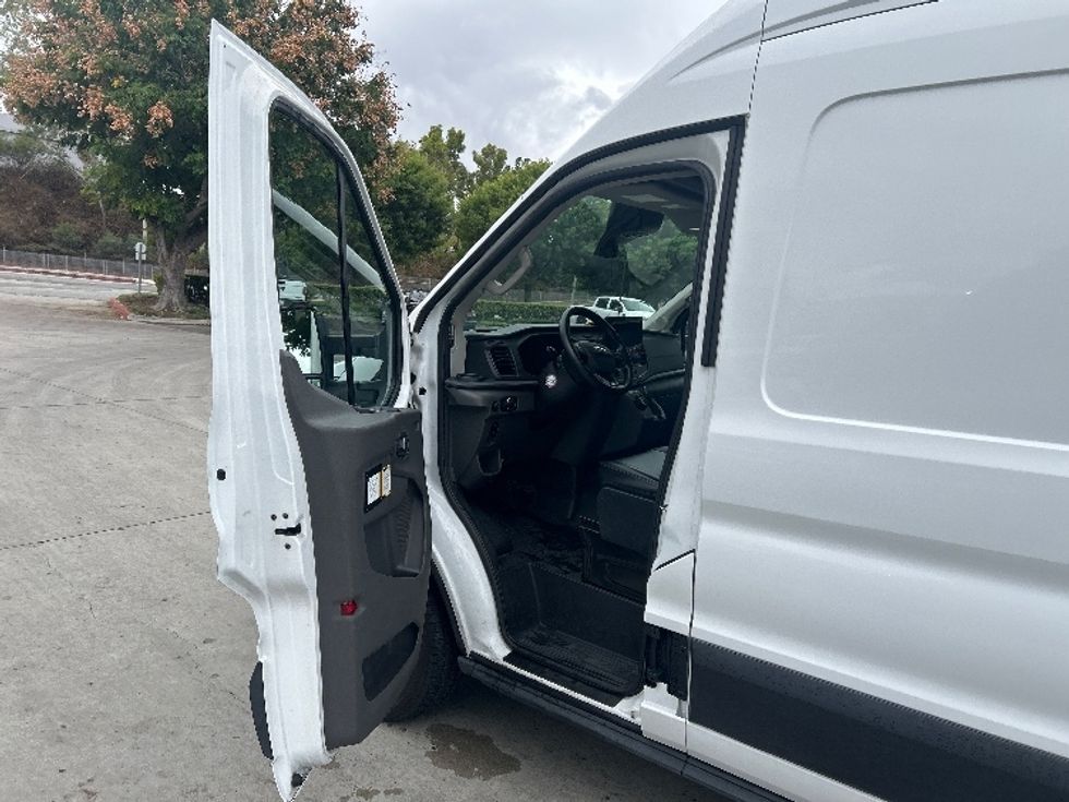 Cargo Van (Panel Van)-Alternative Fuel Trucks & Tractors-Ford-2022-TRAN350E-Torrance-CA-19,950\n\t\tmiles-$ 27,000 - Image 15