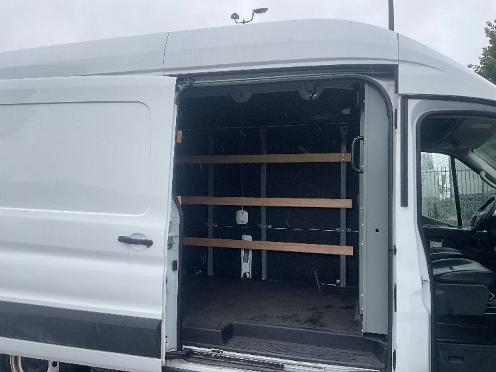 Cargo Van (Panel Van)-Alternative Fuel Trucks & Tractors-Ford-2022-TRAN350E-Torrance-CA-20,556\n\t\tmiles-$ 40,000 - Image 22