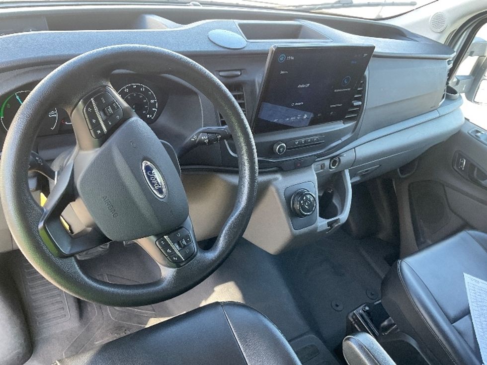 Cargo Van (Panel Van)-Alternative Fuel Trucks & Tractors-Ford-2022-TRAN350E-Torrance-CA-20,976\n\t\tmiles-$ 39,500 - Image 15