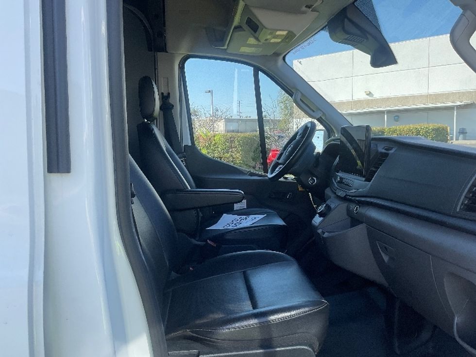Cargo Van (Panel Van)-Alternative Fuel Trucks & Tractors-Ford-2022-TRAN350E-Torrance-CA-20,976\n\t\tmiles-$ 39,500 - Image 19