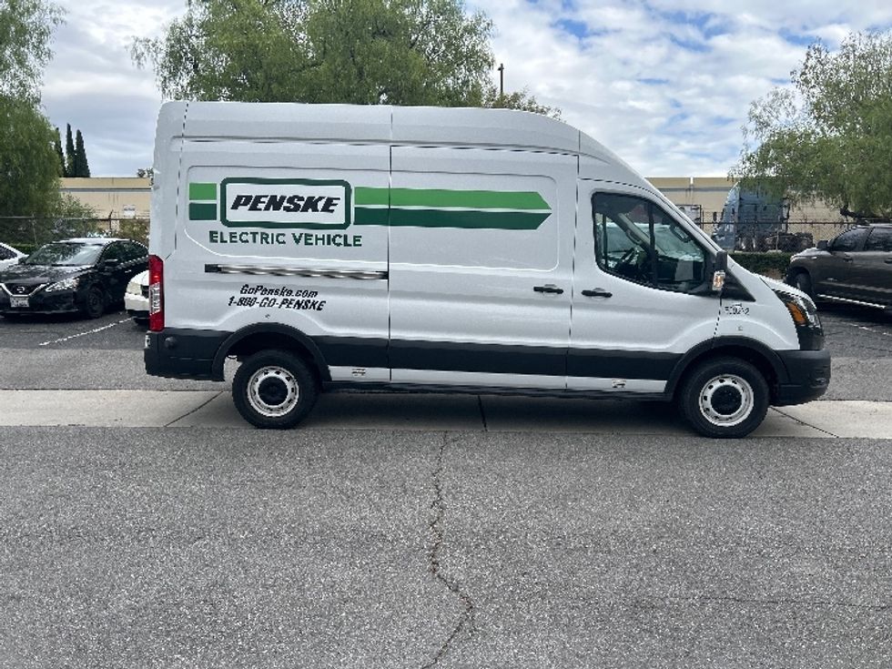 Cargo Van (Panel Van)-Alternative Fuel Trucks & Tractors-Ford-2022-TRAN350E-Torrance-CA-21,590\n\t\tmiles-$ 26,750 - Image 15
