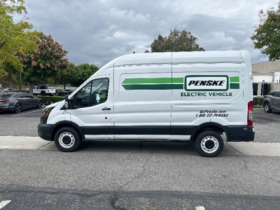 Cargo Van (Panel Van)-Alternative Fuel Trucks & Tractors-Ford-2022-TRAN350E-Torrance-CA-21,590\n\t\tmiles-$ 26,750 - Image 4