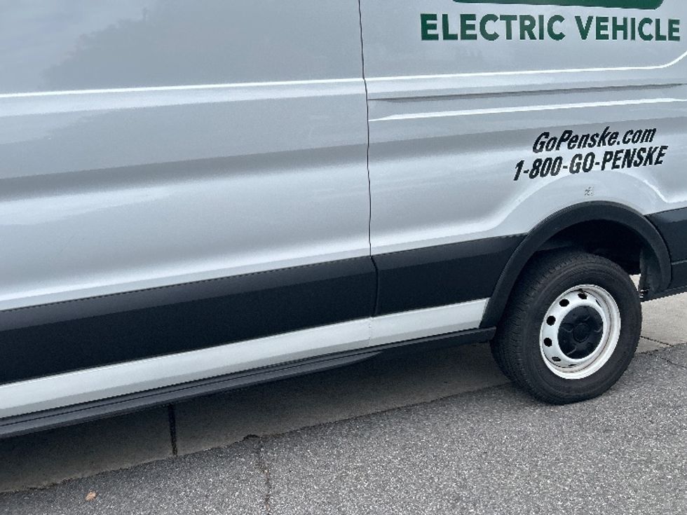 Cargo Van (Panel Van)-Alternative Fuel Trucks & Tractors-Ford-2022-TRAN350E-Torrance-CA-21,590\n\t\tmiles-$ 26,750 - Image 5