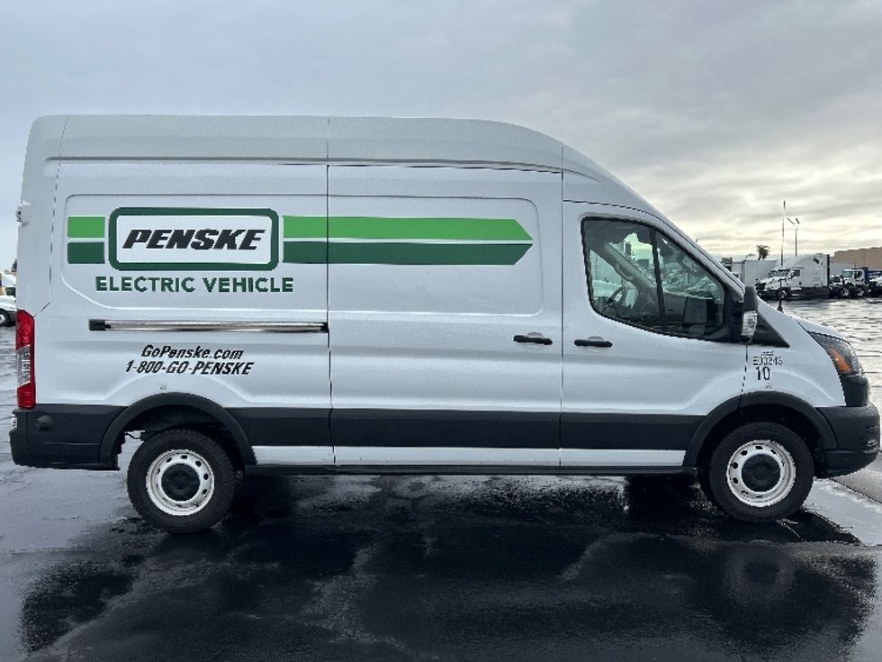 Cargo Van (Panel Van)-Alternative Fuel Trucks & Tractors-Ford-2022-TRAN350E-Torrance-CA-22,292\n\t\tmiles-$ 40,000 - Image 13