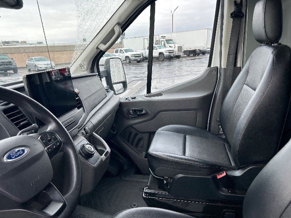 Cargo Van (Panel Van)-Alternative Fuel Trucks & Tractors-Ford-2022-TRAN350E-Torrance-CA-22,292\n\t\tmiles-$ 40,000 - Image 17