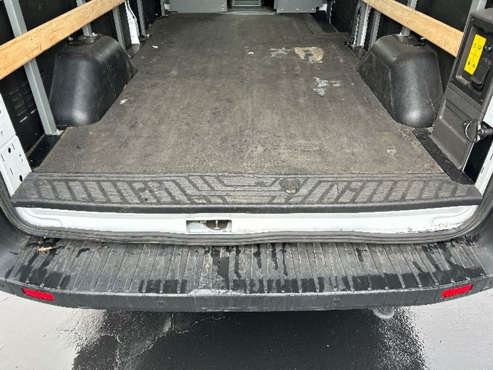 Cargo Van (Panel Van)-Alternative Fuel Trucks & Tractors-Ford-2022-TRAN350E-Torrance-CA-22,292\n\t\tmiles-$ 40,000 - Image 9