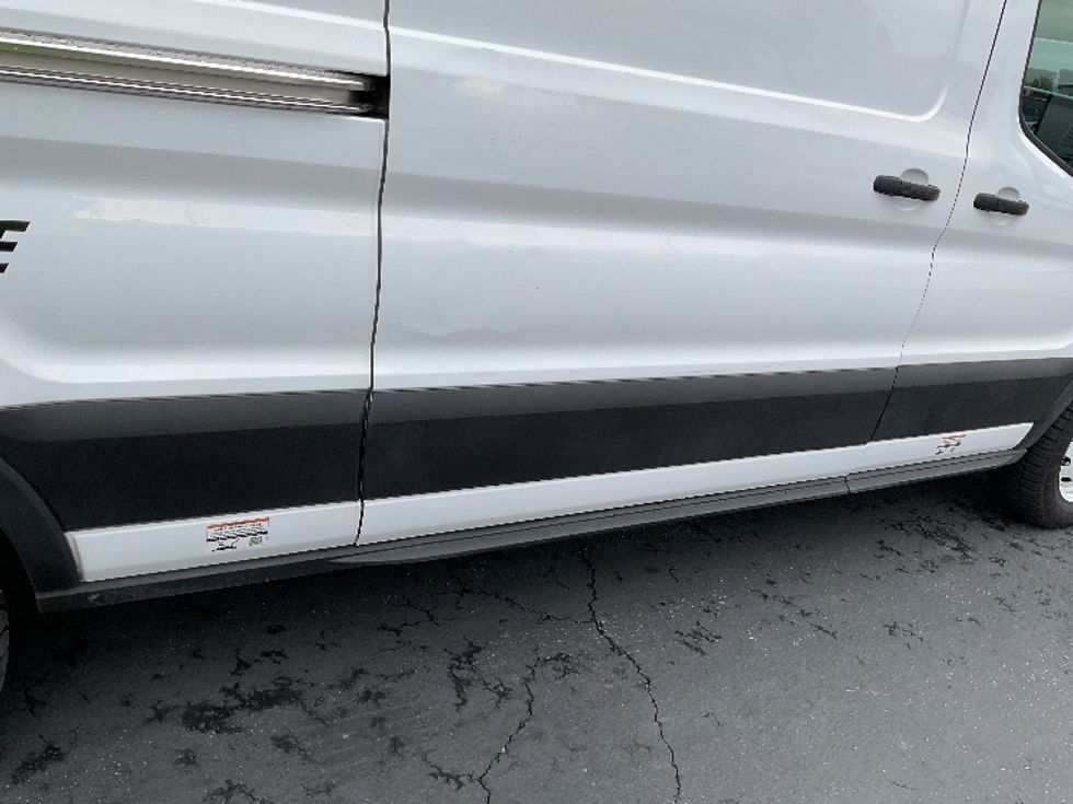 Cargo Van (Panel Van)-Alternative Fuel Trucks & Tractors-Ford-2022-TRAN350E-Torrance-CA-22,561\n\t\tmiles-$ 40,000 - Image 13