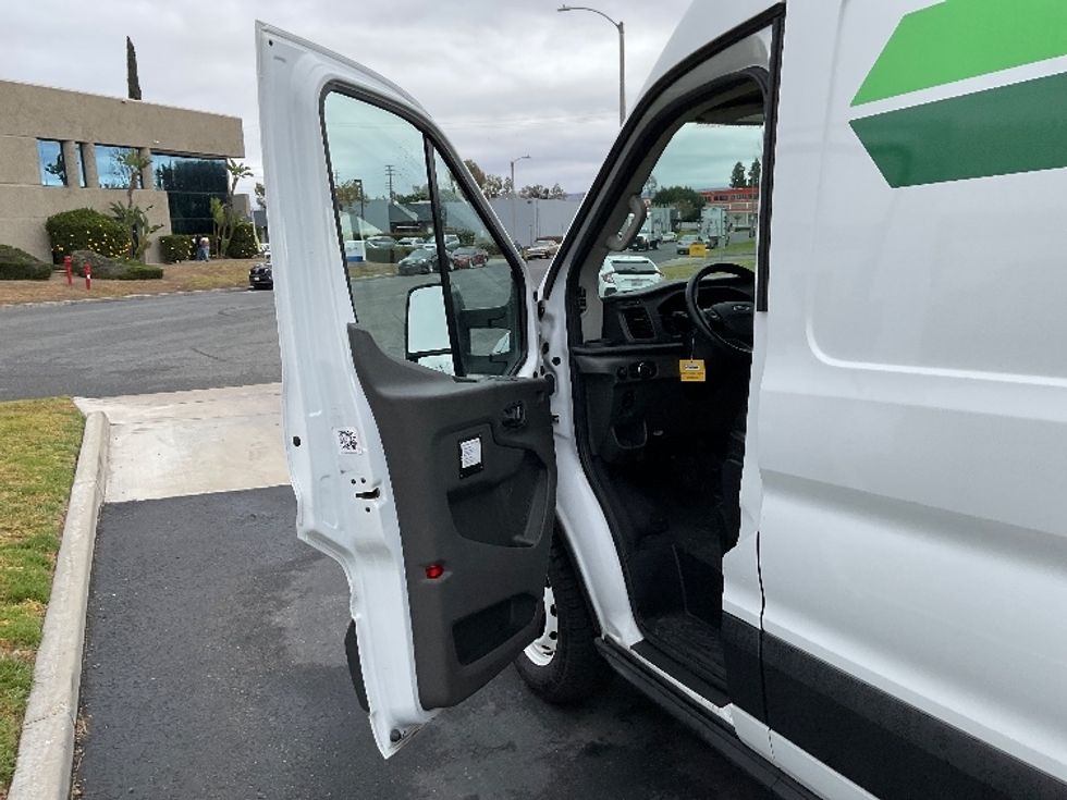 Cargo Van (Panel Van)-Alternative Fuel Trucks & Tractors-Ford-2022-TRAN350E-Torrance-CA-22,561\n\t\tmiles-$ 40,000 - Image 15