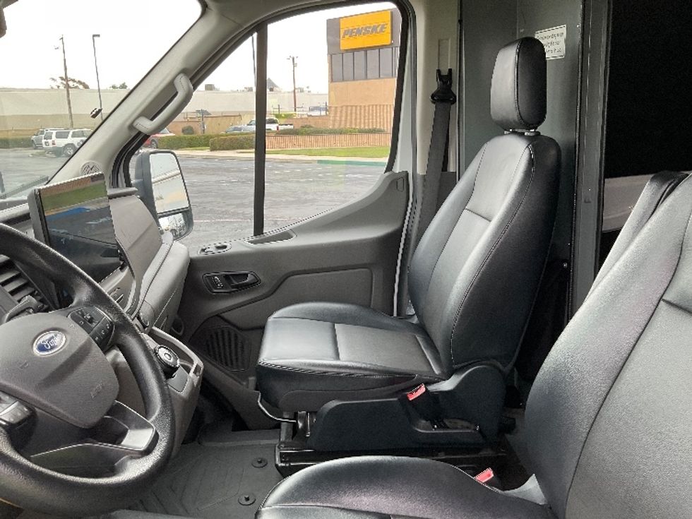 Cargo Van (Panel Van)-Alternative Fuel Trucks & Tractors-Ford-2022-TRAN350E-Torrance-CA-22,561\n\t\tmiles-$ 40,000 - Image 18