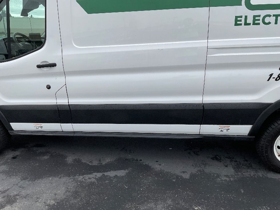 Cargo Van (Panel Van)-Alternative Fuel Trucks & Tractors-Ford-2022-TRAN350E-Torrance-CA-22,561\n\t\tmiles-$ 40,000 - Image 5