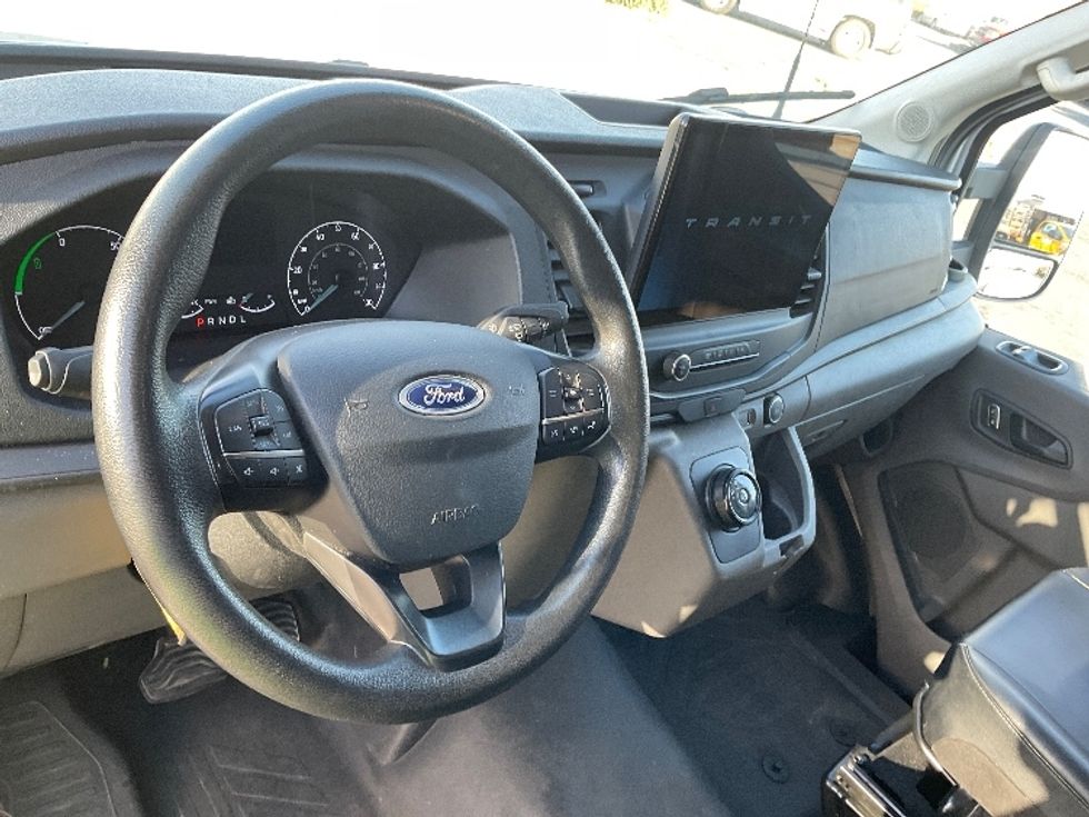Cargo Van (Panel Van)-Alternative Fuel Trucks & Tractors-Ford-2022-TRAN350E-Torrance-CA-23,418\n\t\tmiles-$ 40,000 - Image 17