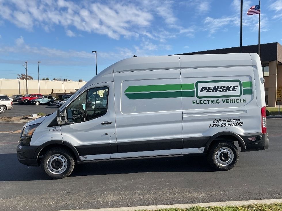 Cargo Van (Panel Van)-Alternative Fuel Trucks & Tractors-Ford-2022-TRAN350E-Torrance-CA-23,418\n\t\tmiles-$ 40,000 - Image 4