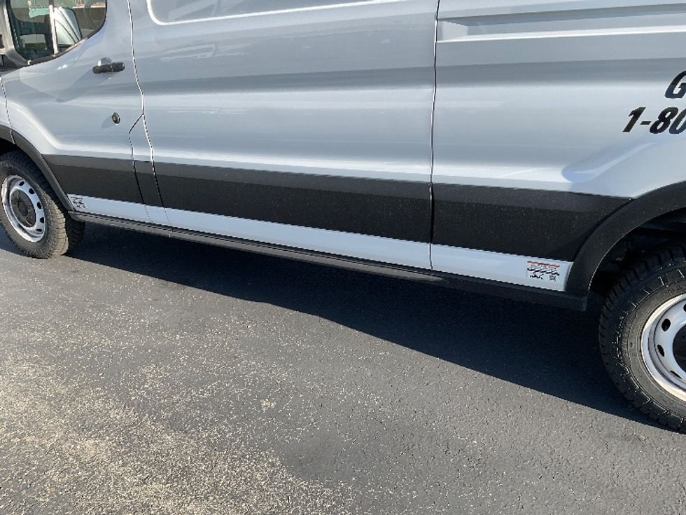 Cargo Van (Panel Van)-Alternative Fuel Trucks & Tractors-Ford-2022-TRAN350E-Torrance-CA-23,418\n\t\tmiles-$ 40,000 - Image 5