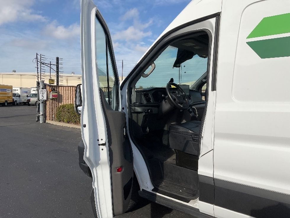 Cargo Van (Panel Van)-Alternative Fuel Trucks & Tractors-Ford-2022-TRAN350E-Torrance-CA-24,921\n\t\tmiles-$ 23,750 - Image 15