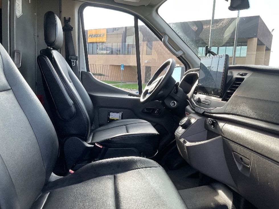 Cargo Van (Panel Van)-Alternative Fuel Trucks & Tractors-Ford-2022-TRAN350E-Torrance-CA-24,921\n\t\tmiles-$ 23,750 - Image 21