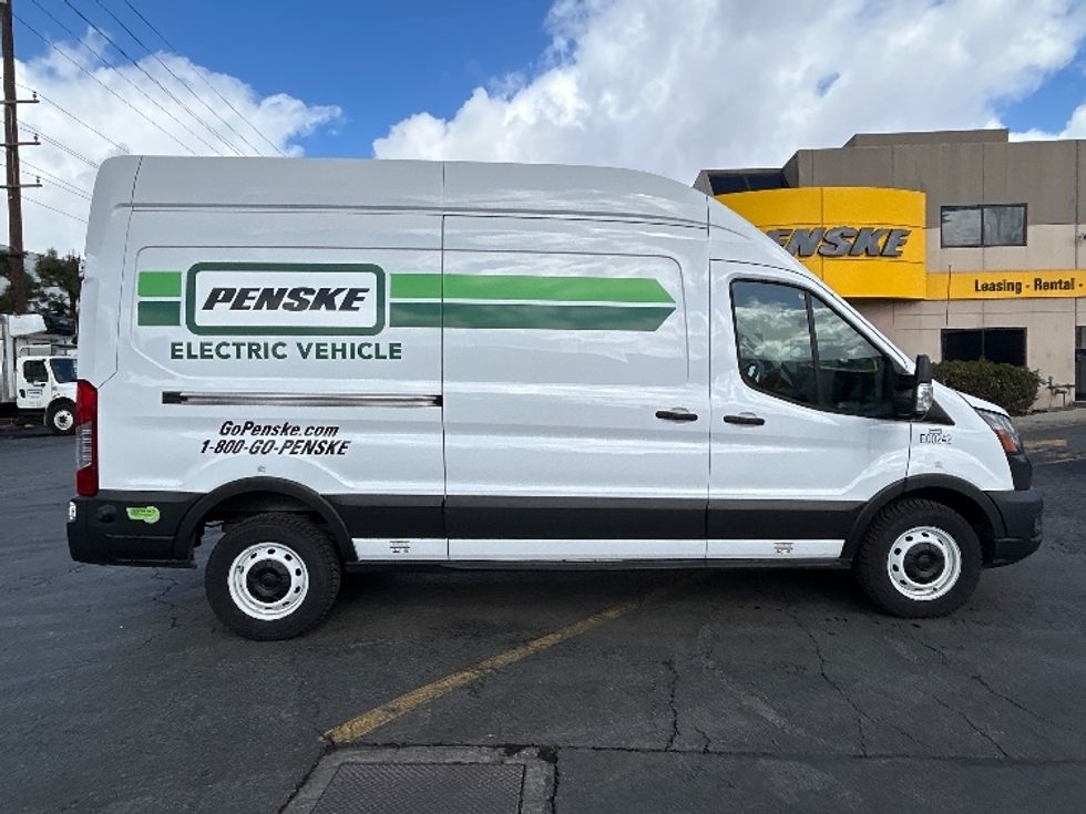 Cargo Van (Panel Van)-Alternative Fuel Trucks & Tractors-Ford-2022-TRAN350E-Torrance-CA-26,040\n\t\tmiles-$ 40,000 - Image 14