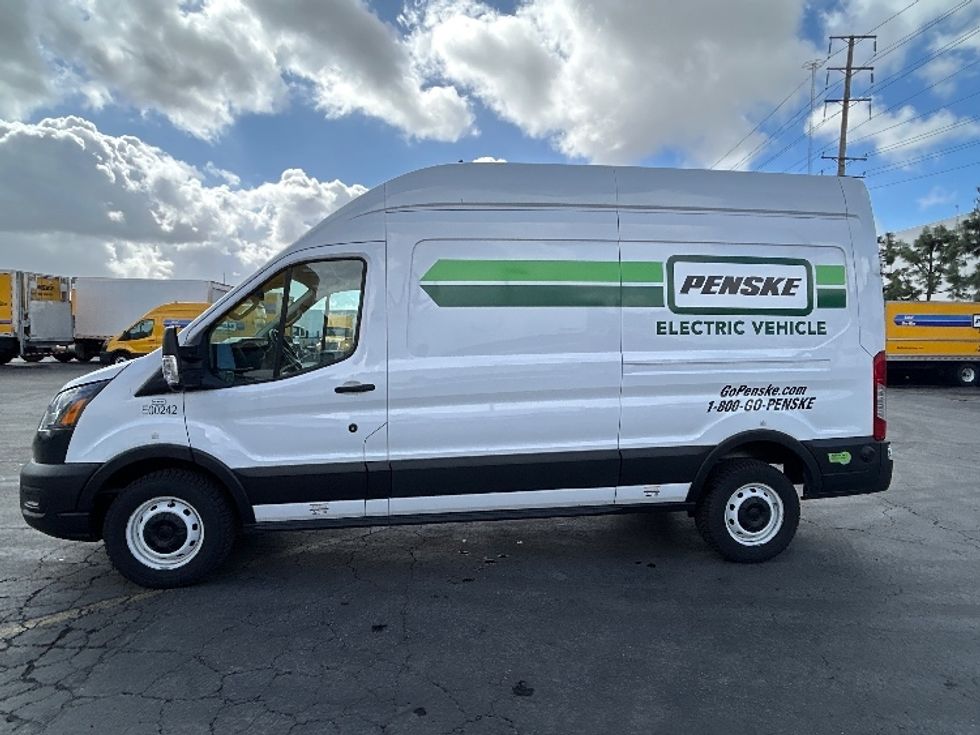 Cargo Van (Panel Van)-Alternative Fuel Trucks & Tractors-Ford-2022-TRAN350E-Torrance-CA-26,040\n\t\tmiles-$ 40,000 - Image 4