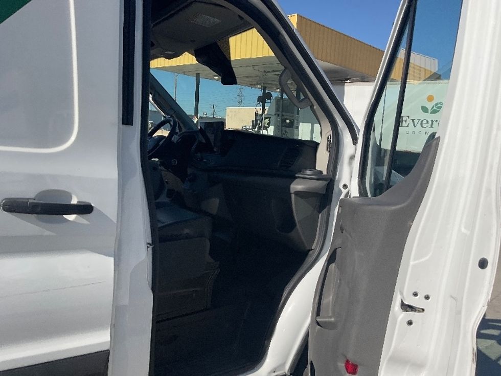 Cargo Van (Panel Van)-Alternative Fuel Trucks & Tractors-Ford-2022-TRAN350E-Torrance-CA-27,148\n\t\tmiles-$ 33,500 - Image 20