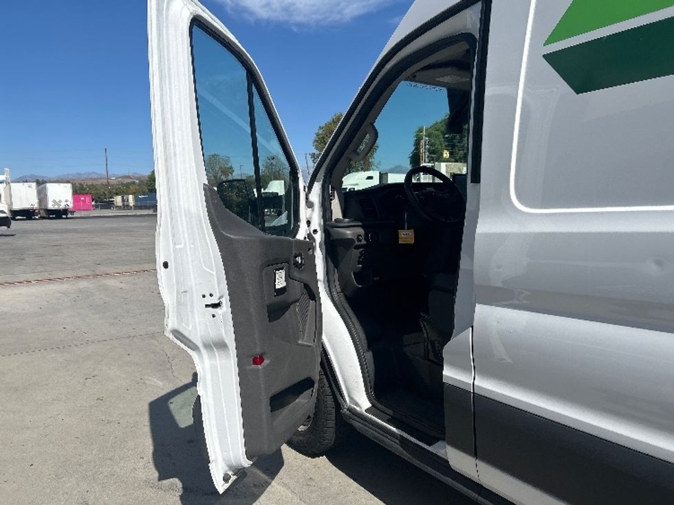 Cargo Van (Panel Van)-Alternative Fuel Trucks & Tractors-Ford-2022-TRAN350E-Torrance-CA-27,204\n\t\tmiles-$ 23,500 - Image 16