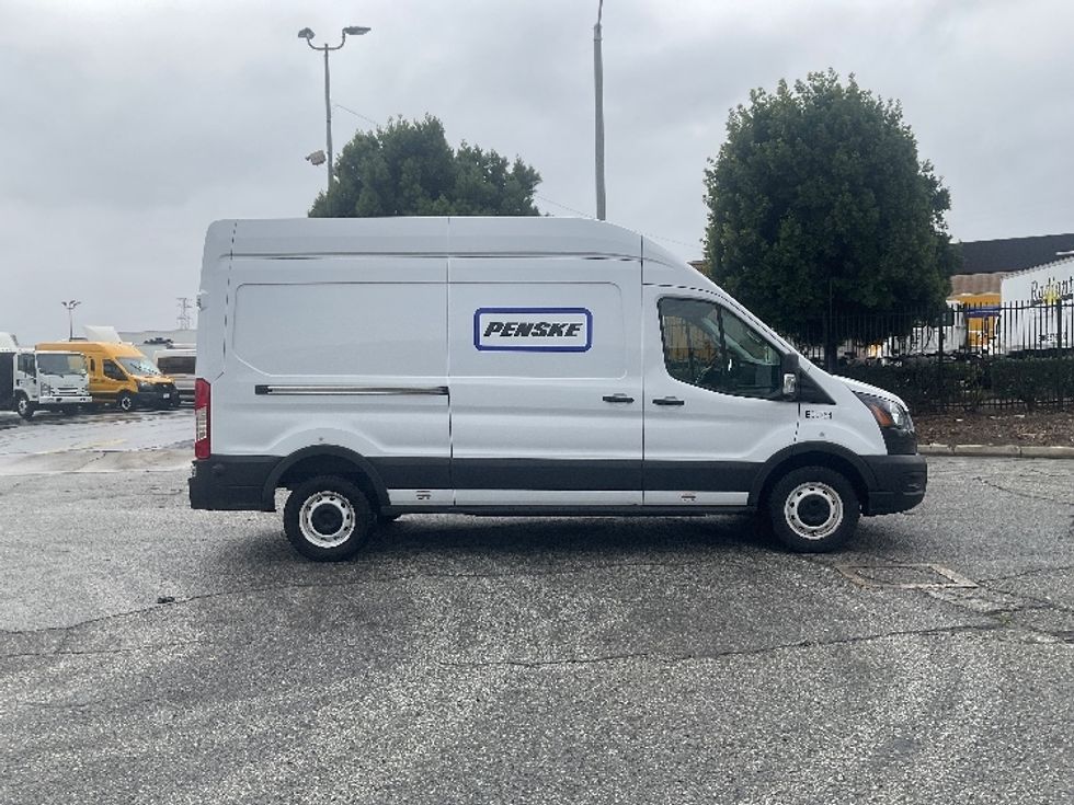 Cargo Van (Panel Van)-Alternative Fuel Trucks & Tractors-Ford-2022-TRAN350E-Torrance-CA-28,962\n\t\tmiles-$ 40,000 - Image 15