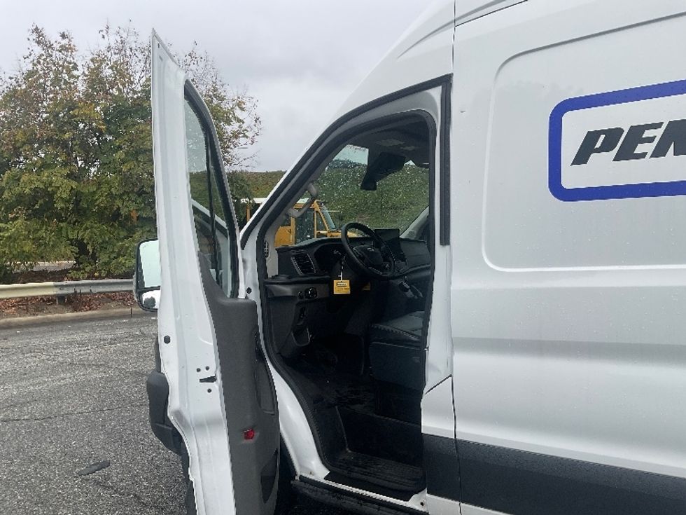 Cargo Van (Panel Van)-Alternative Fuel Trucks & Tractors-Ford-2022-TRAN350E-Torrance-CA-28,962\n\t\tmiles-$ 40,000 - Image 16