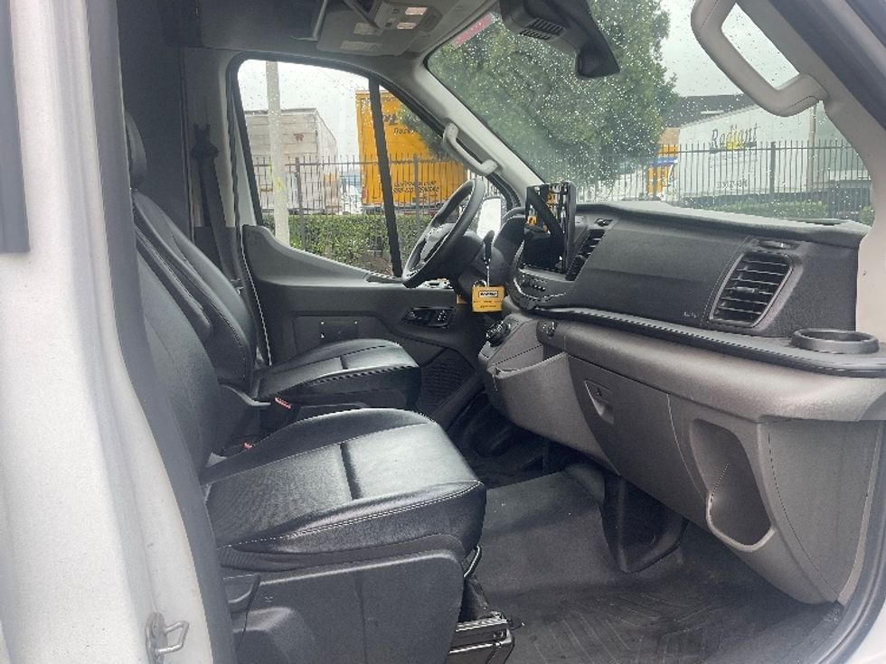 Cargo Van (Panel Van)-Alternative Fuel Trucks & Tractors-Ford-2022-TRAN350E-Torrance-CA-28,962\n\t\tmiles-$ 40,000 - Image 22