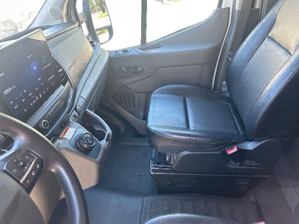 Cargo Van (Panel Van)-Alternative Fuel Trucks & Tractors-Ford-2022-TRAN350E-Torrance-CA-29,154\n\t\tmiles-$ 23,250 - Image 18
