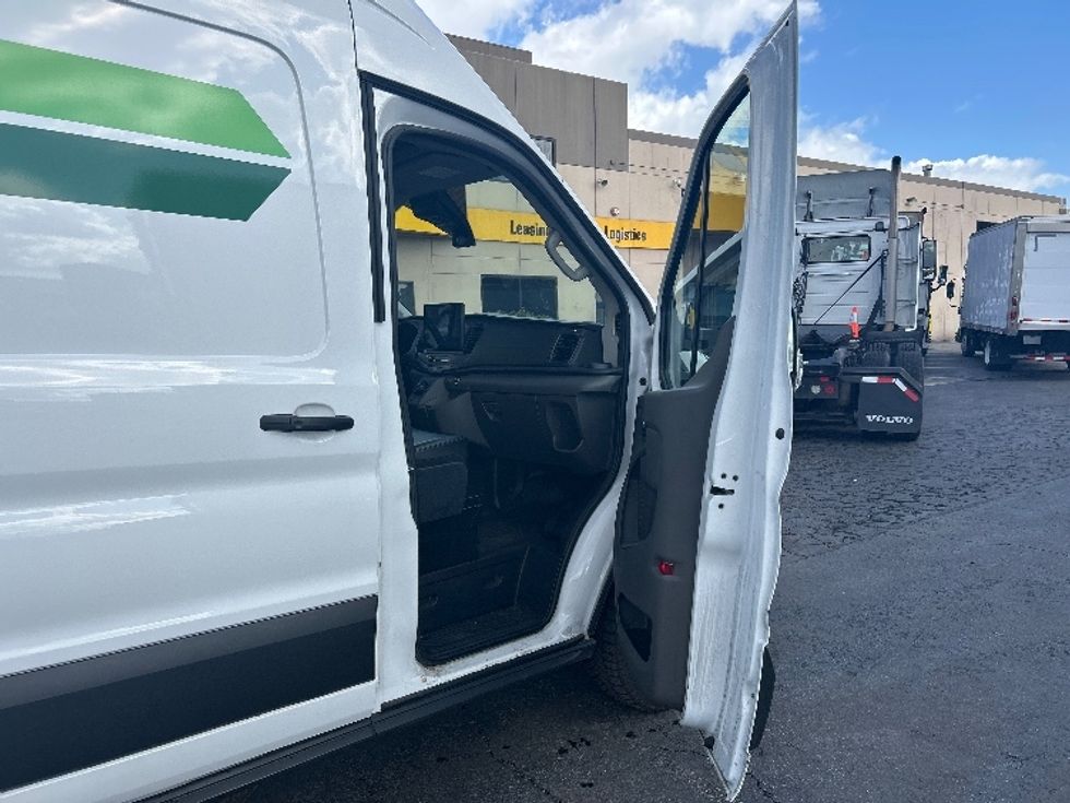 Cargo Van (Panel Van)-Alternative Fuel Trucks & Tractors-Ford-2022-TRAN350E-Torrance-CA-30,238\n\t\tmiles-$ 34,000 - Image 19