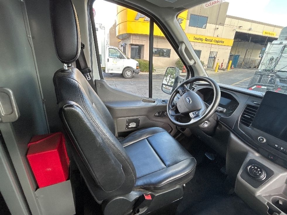 Cargo Van (Panel Van)-Alternative Fuel Trucks & Tractors-Ford-2022-TRAN350E-Torrance-CA-30,238\n\t\tmiles-$ 34,000 - Image 21