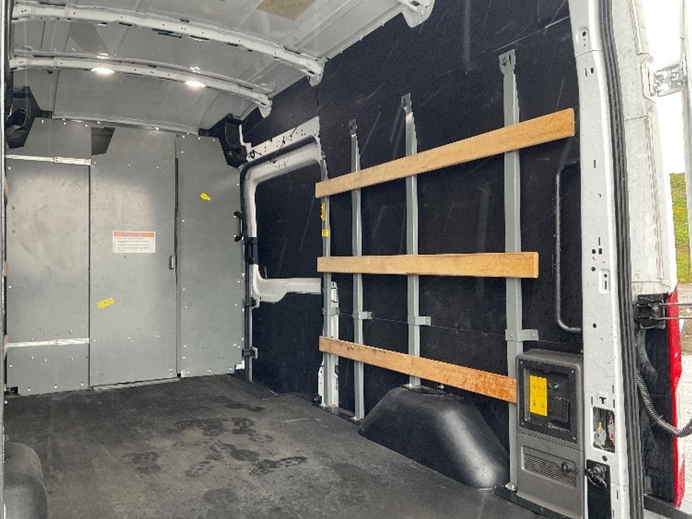 Cargo Van (Panel Van)-Alternative Fuel Trucks & Tractors-Ford-2022-TRAN350E-Torrance-CA-30,670\n\t\tmiles-$ 40,000 - Image 12