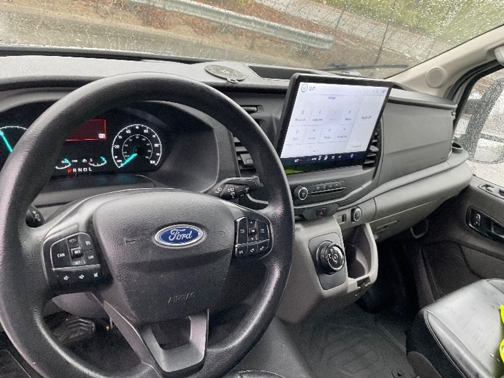 Cargo Van (Panel Van)-Alternative Fuel Trucks & Tractors-Ford-2022-TRAN350E-Torrance-CA-30,670\n\t\tmiles-$ 40,000 - Image 17