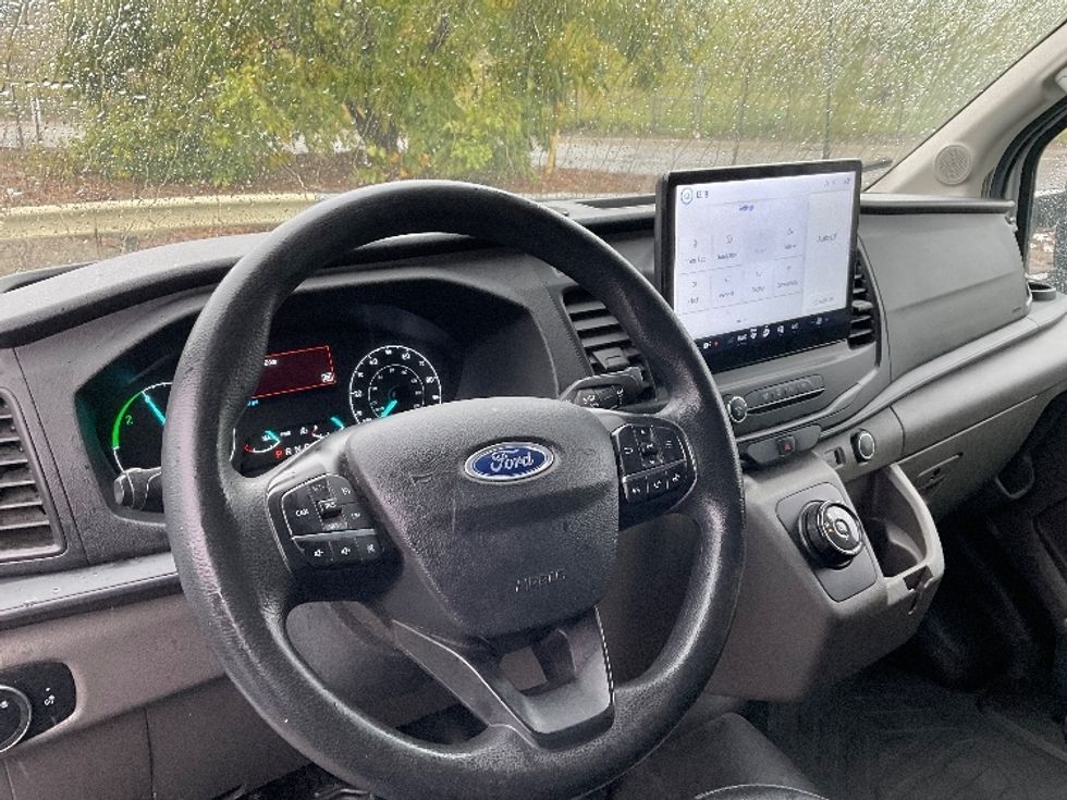 Cargo Van (Panel Van)-Alternative Fuel Trucks & Tractors-Ford-2022-TRAN350E-Torrance-CA-30,670\n\t\tmiles-$ 40,000 - Image 18