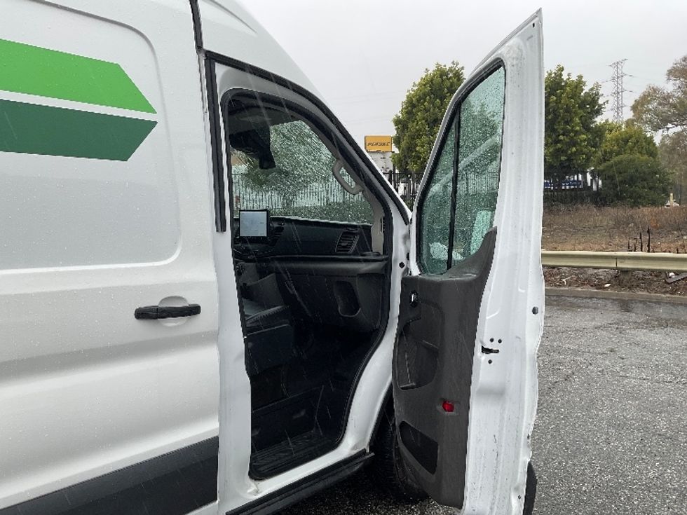 Cargo Van (Panel Van)-Alternative Fuel Trucks & Tractors-Ford-2022-TRAN350E-Torrance-CA-30,670\n\t\tmiles-$ 40,000 - Image 20
