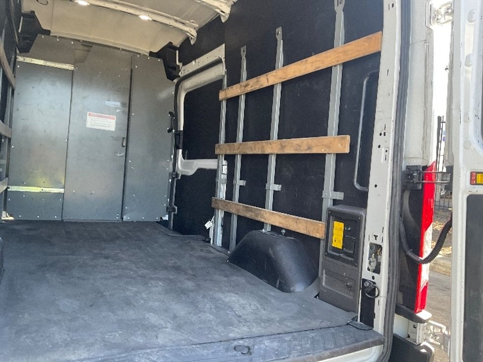 Cargo Van (Panel Van)-Alternative Fuel Trucks & Tractors-Ford-2022-TRAN350E-Torrance-CA-31,520\n\t\tmiles-$ 33,500 - Image 12