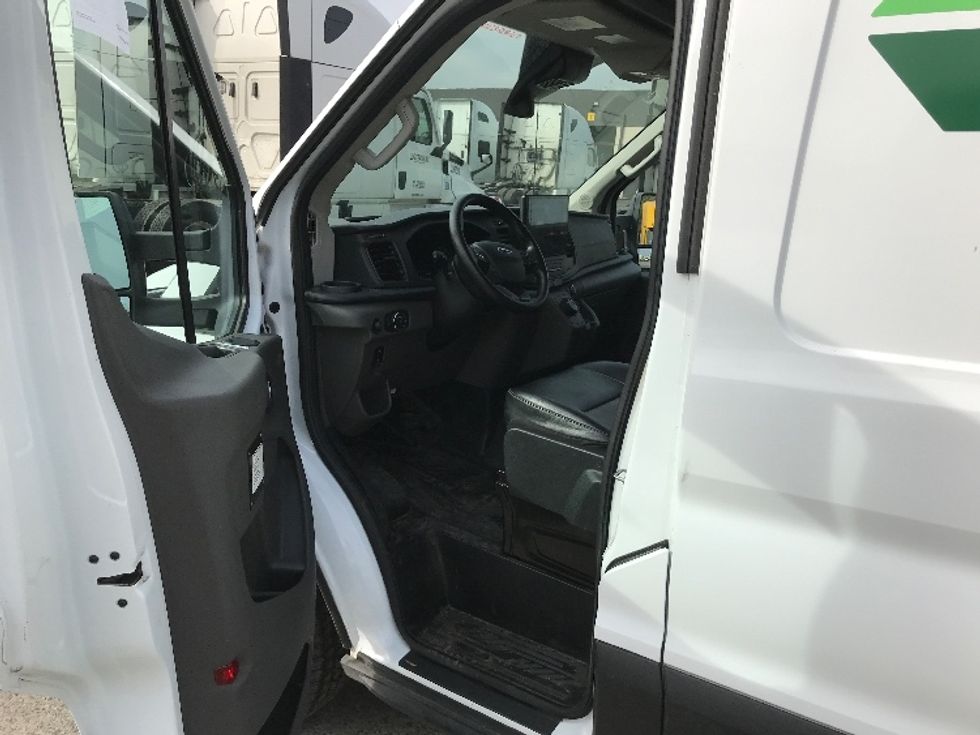 Cargo Van (Panel Van)-Alternative Fuel Trucks & Tractors-Ford-2022-TRAN350E-Torrance-CA-31,942\n\t\tmiles-$ 40,000 - Image 15