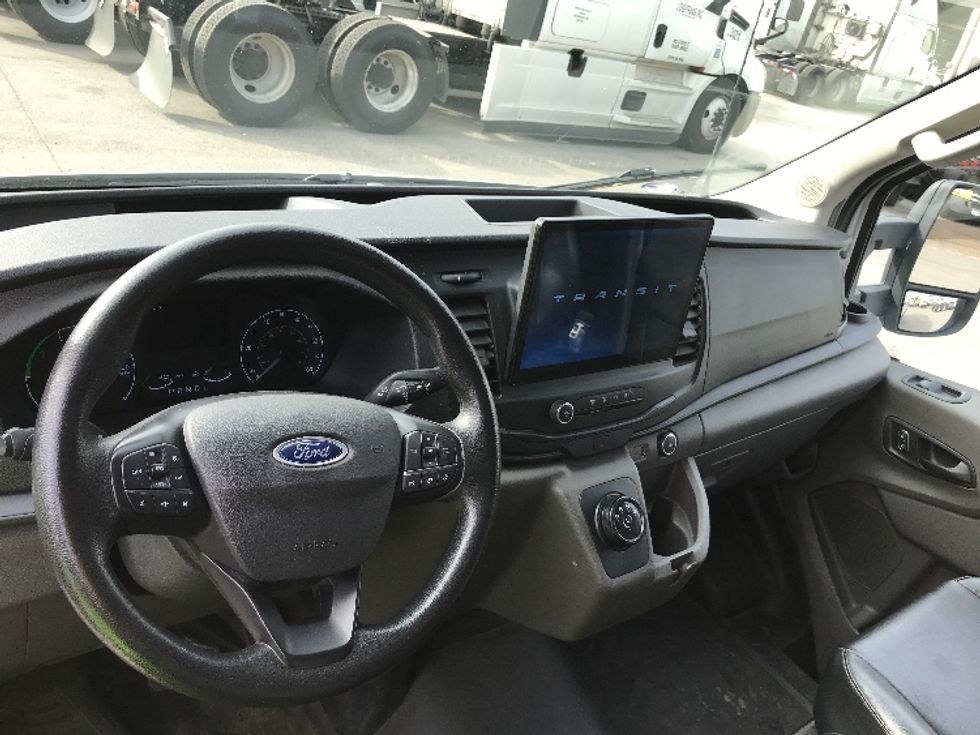 Cargo Van (Panel Van)-Alternative Fuel Trucks & Tractors-Ford-2022-TRAN350E-Torrance-CA-31,942\n\t\tmiles-$ 40,000 - Image 17