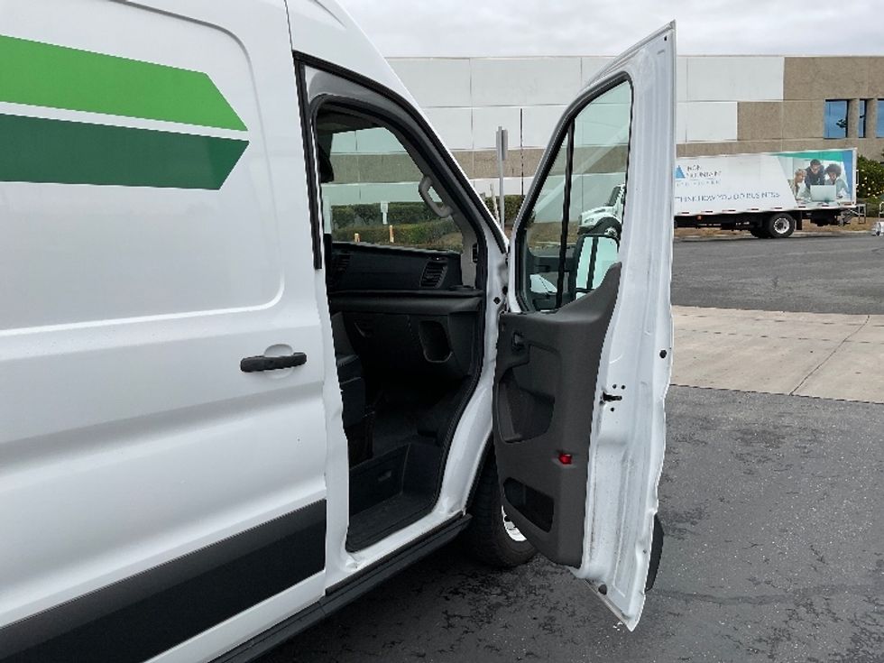 Cargo Van (Panel Van)-Alternative Fuel Trucks & Tractors-Ford-2022-TRAN350E-Torrance-CA-31,994\n\t\tmiles-$ 40,000 - Image 19