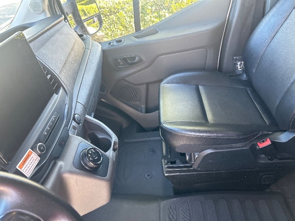 Cargo Van (Panel Van)-Alternative Fuel Trucks & Tractors-Ford-2022-TRAN350E-Torrance-CA-32,275\n\t\tmiles-$ 23,000 - Image 18