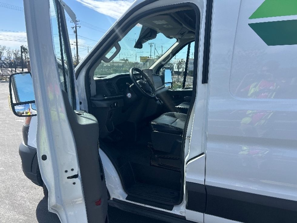 Cargo Van (Panel Van)-Alternative Fuel Trucks & Tractors-Ford-2022-TRAN350E-Torrance-CA-34,800\n\t\tmiles-$ 22,750 - Image 15