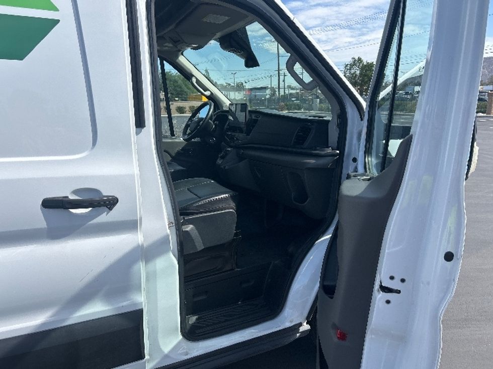 Cargo Van (Panel Van)-Alternative Fuel Trucks & Tractors-Ford-2022-TRAN350E-Torrance-CA-34,800\n\t\tmiles-$ 22,750 - Image 19