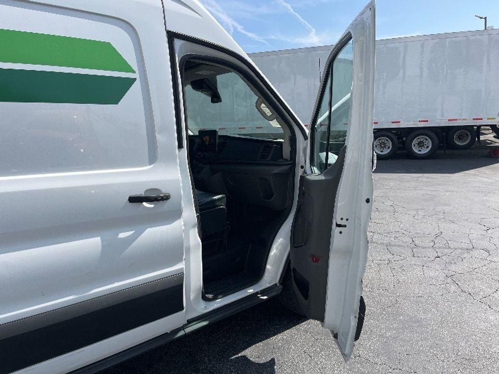 Cargo Van (Panel Van)-Alternative Fuel Trucks & Tractors-Ford-2022-TRAN350E-Torrance-CA-43,458\n\t\tmiles-$ 35,500 - Image 19