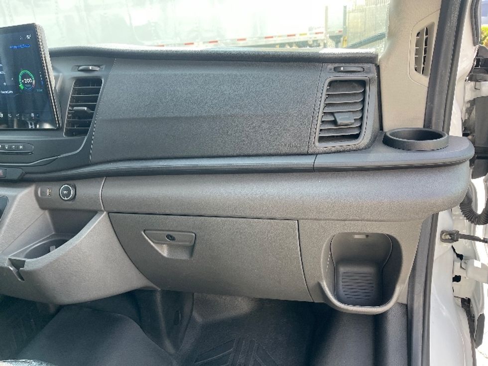 Cargo Van (Panel Van)-Alternative Fuel Trucks & Tractors-Ford-2022-TRAN350E-Torrance-CA-43,458\n\t\tmiles-$ 35,500 - Image 20