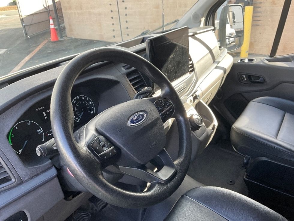 Cargo Van (Panel Van)-Alternative Fuel Trucks & Tractors-Ford-2022-TRAN350E-Torrance-CA-43,461\n\t\tmiles-$ 21,250 - Image 17