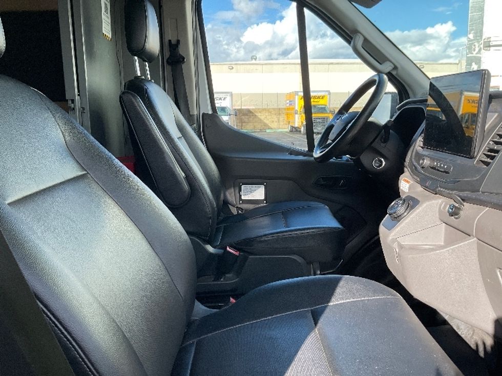 Cargo Van (Panel Van)-Alternative Fuel Trucks & Tractors-Ford-2022-TRAN350E-Torrance-CA-43,461\n\t\tmiles-$ 21,250 - Image 22