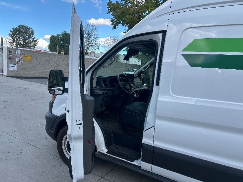 Cargo Van (Panel Van)-Alternative Fuel Trucks & Tractors-Ford-2022-TRAN350E-Torrance-CA-46,118\n\t\tmiles-$ 21,750 - Image 15