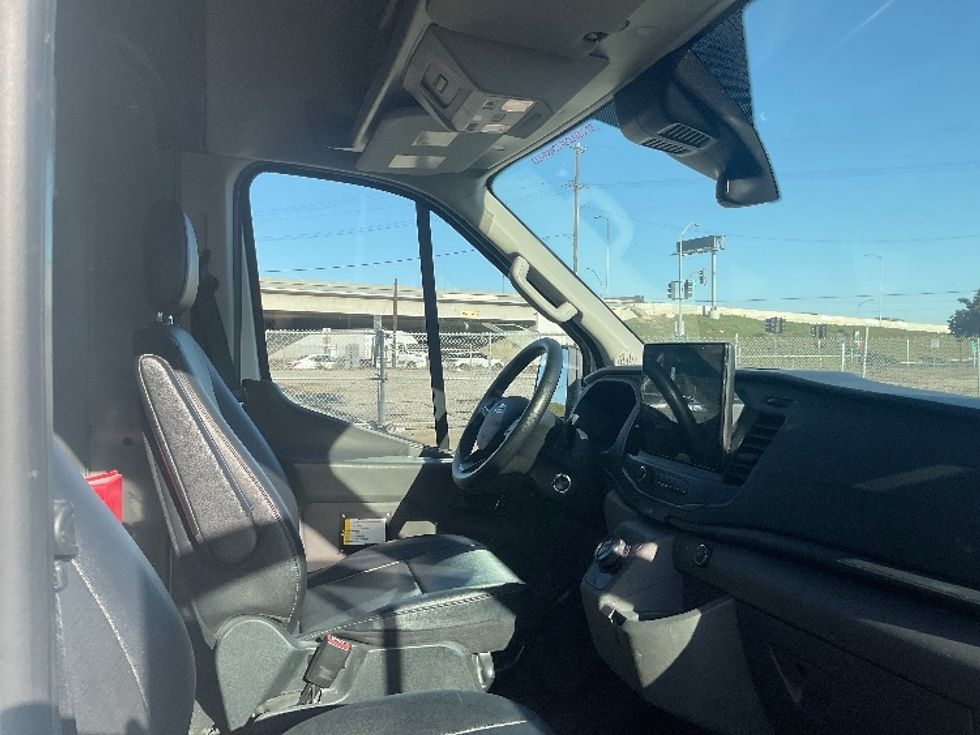 Cargo Van (Panel Van)-Alternative Fuel Trucks & Tractors-Ford-2022-TRAN350E-Torrance-CA-51,517\n\t\tmiles-$ 18,000 - Image 22